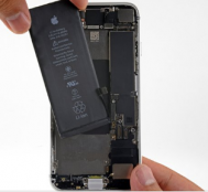 Výměna Baterie / iPhone SE 2020